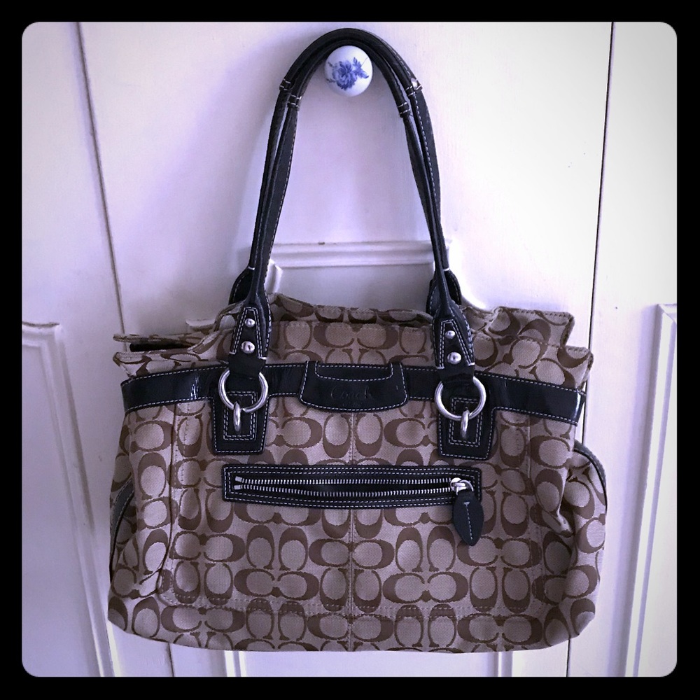 Authentic coach shoulder bag - EUC!